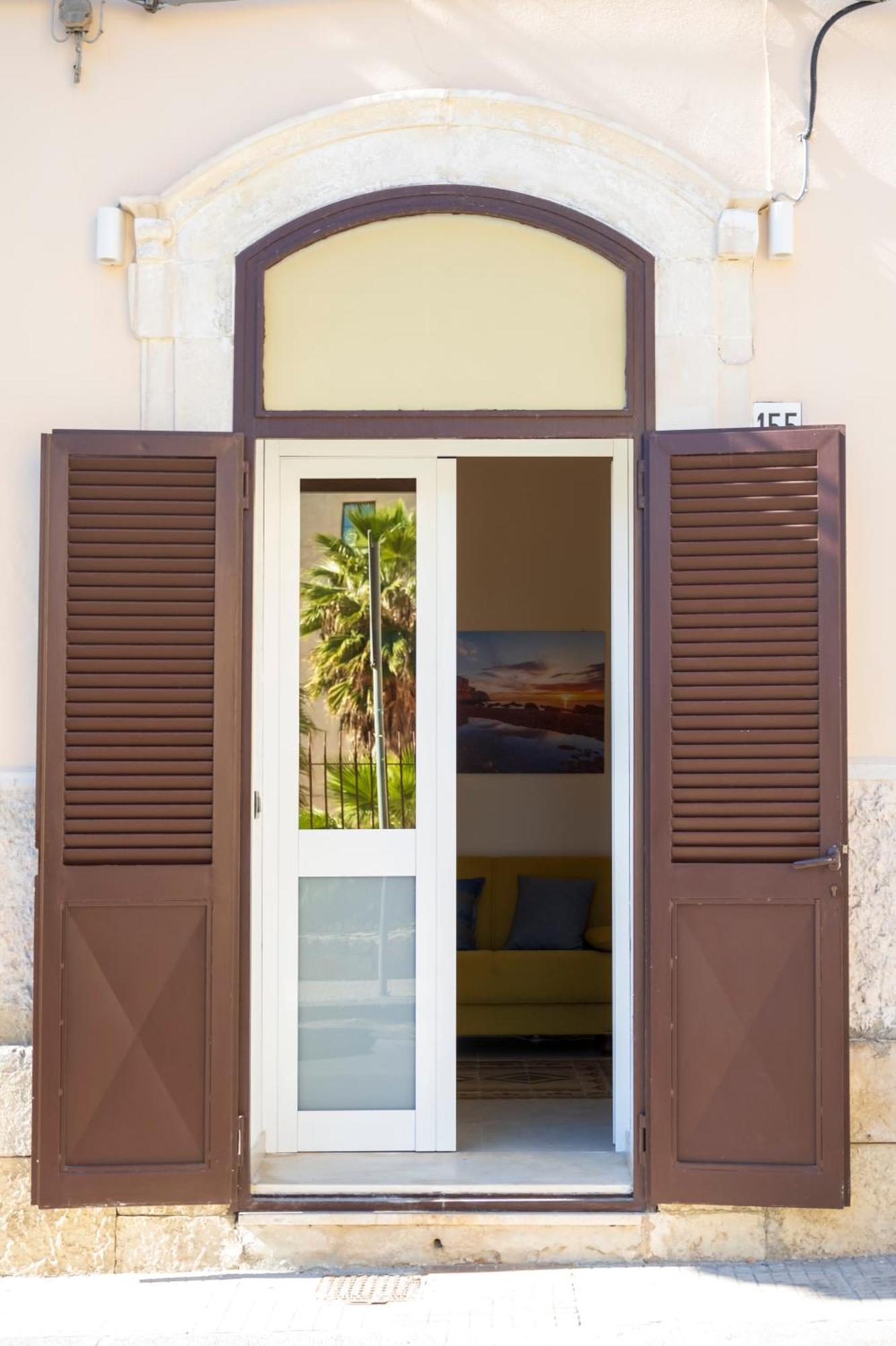 Sorelle Di Riviera Syrakus Exterior foto